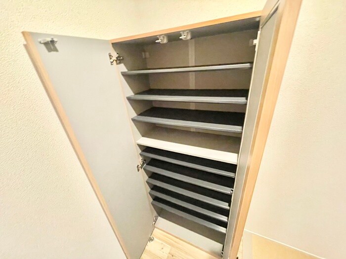 物件内観写真16　(靴箱)