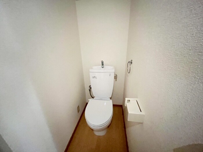 物件内観写真11　(トイレ)