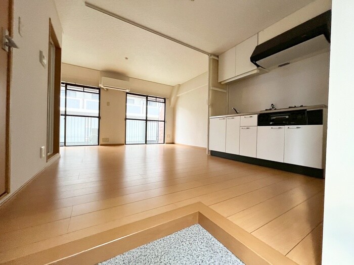 物件内観写真15　(玄関)