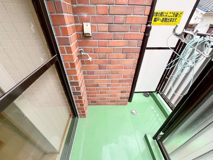 物件内観写真18　(洗濯機置場)