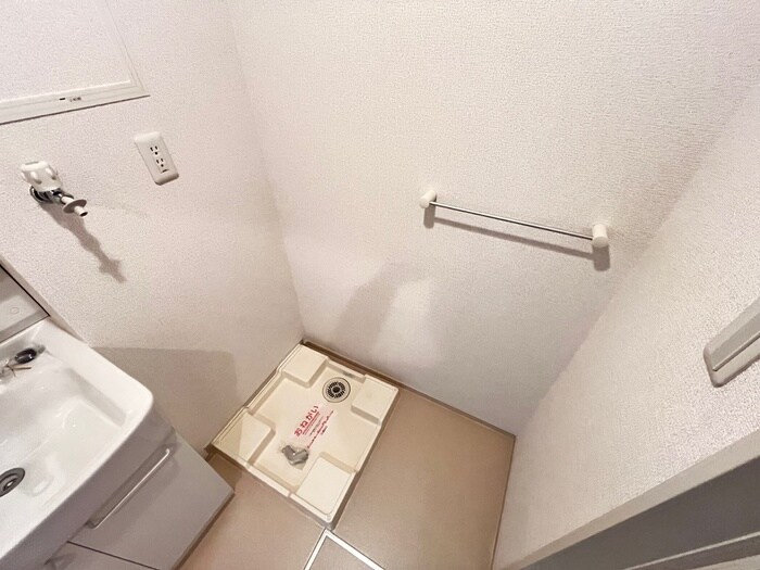 物件内観写真11　(洗濯機置場)