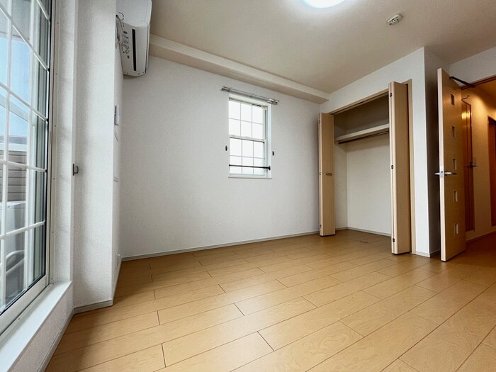 物件内観写真17　(居室)