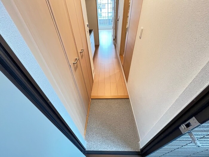 物件内観写真19　(玄関)