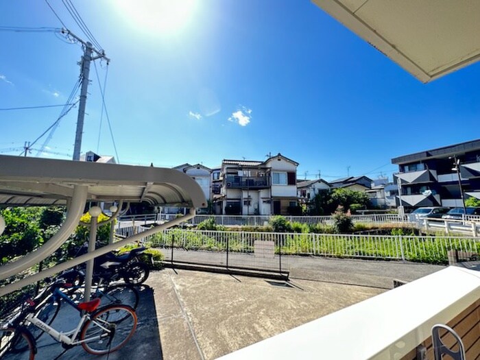 物件内観写真22　(室内からの展望)