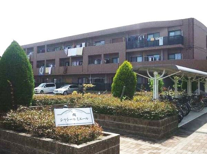 物件外観写真5　(エントランス部分)