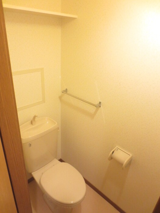 物件内観写真14　(トイレ)