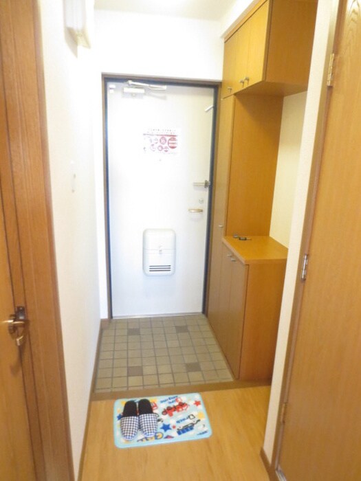 物件内観写真15　(玄関)