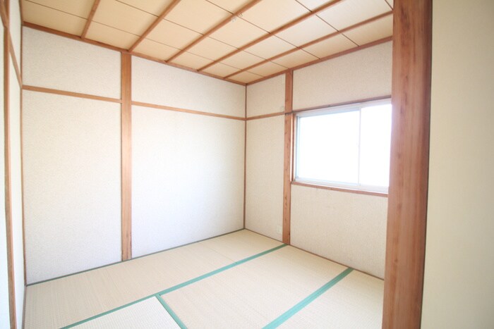 物件内観写真10　(居室)