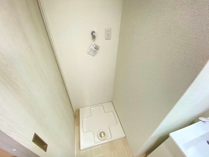 物件内観写真14　(洗濯機置場)