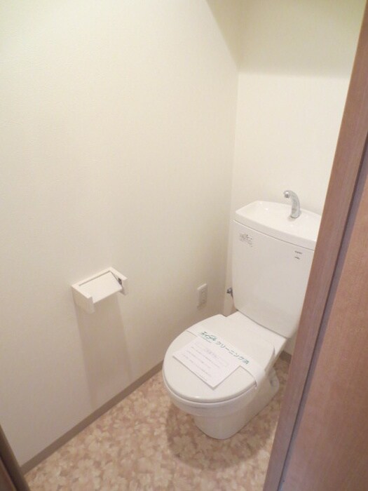 物件内観写真14　(トイレ)