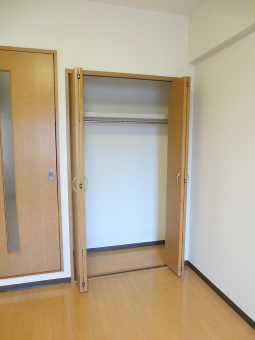 物件内観写真15　(収納)