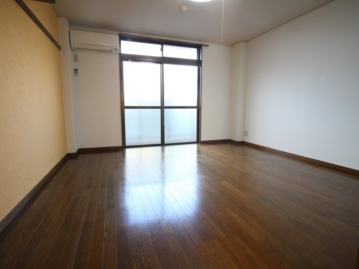 物件内観写真4　(居室)