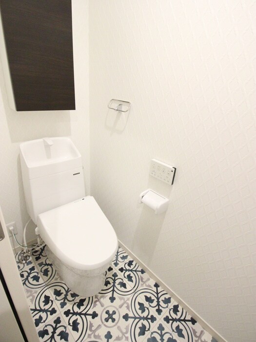 物件内観写真5　(トイレ)