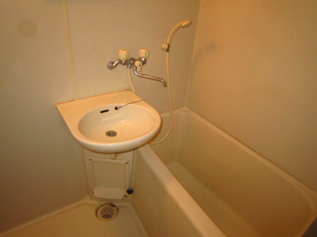 物件内観写真10　(バス／シャワールーム等)