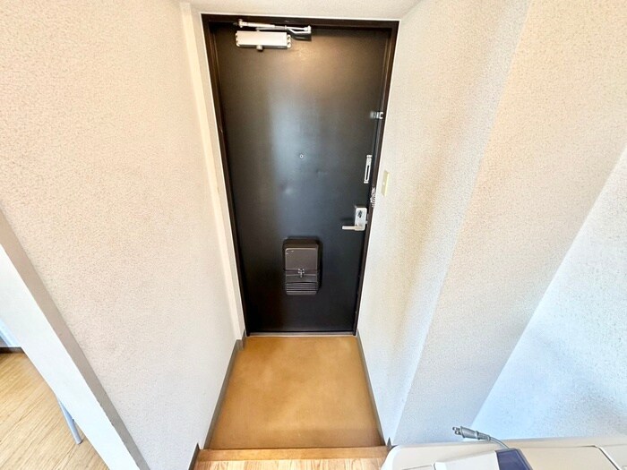 物件内観写真15　(玄関)