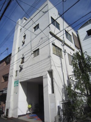岡隈マンション外観写真