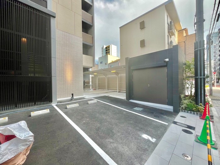 物件外観写真2　(駐車場)