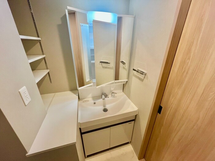 物件内観写真10　(洗面)