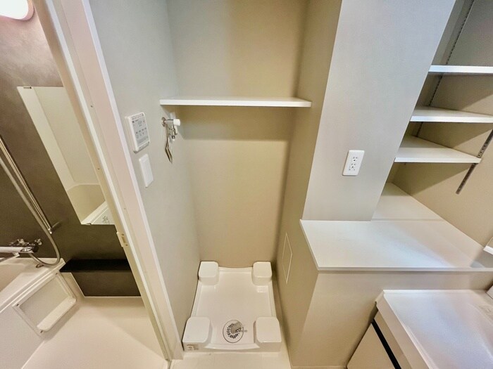 物件内観写真13　(洗濯機置場)