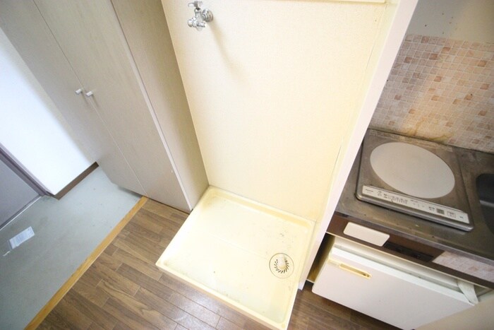 物件内観写真12　(洗濯機置場)