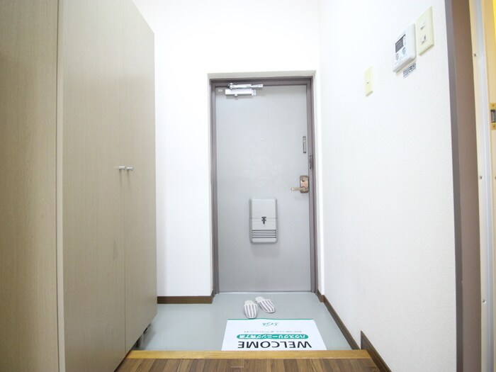 物件内観写真15　(玄関)