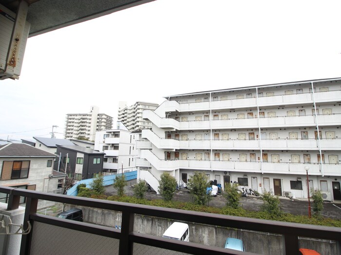 物件内観写真22　(室内からの展望)