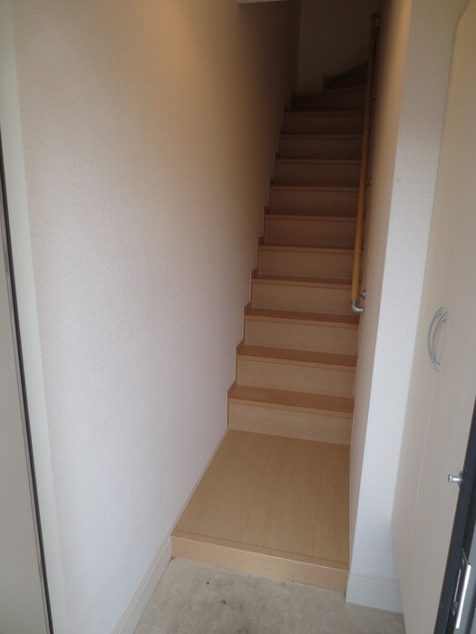 物件内観写真15　(玄関)