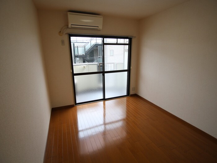 物件内観写真12　(居室)