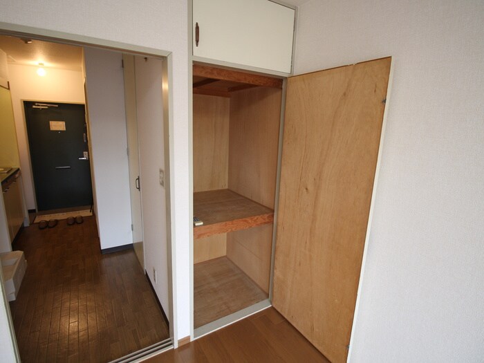 物件内観写真13　(収納)