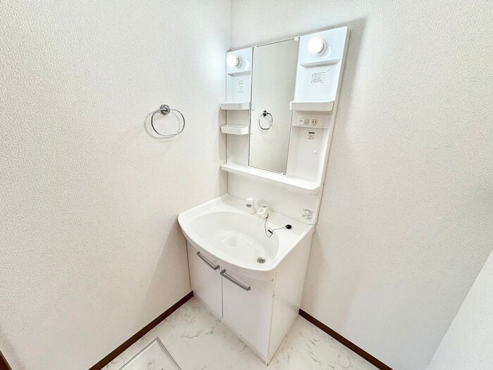 物件内観写真9　(洗面)