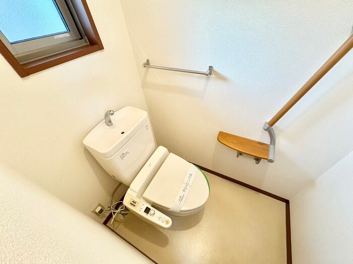 物件内観写真10　(トイレ)