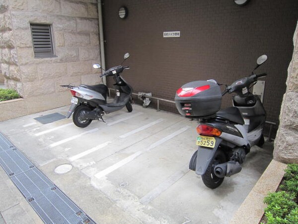バイク置き場