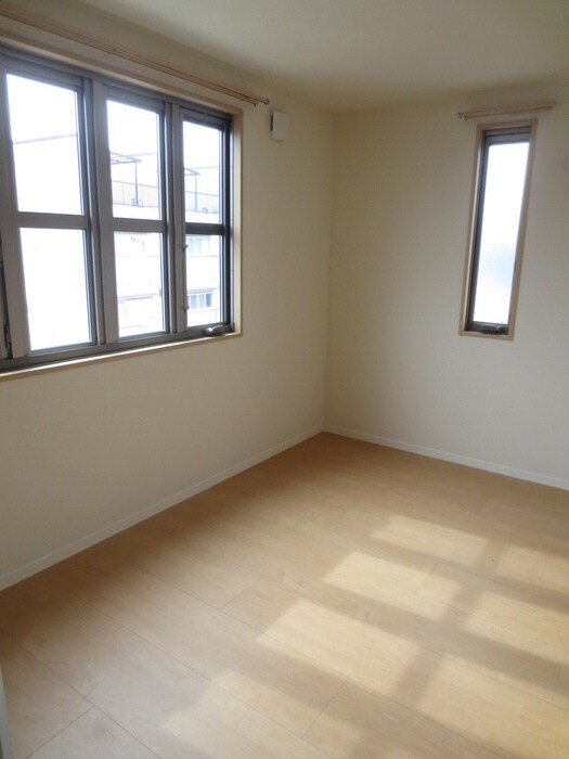 物件内観写真11　(居室)