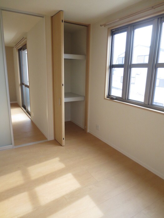 物件内観写真12　(居室)