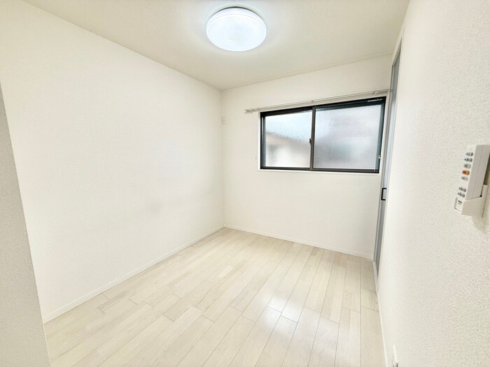 物件内観写真15　(居室)