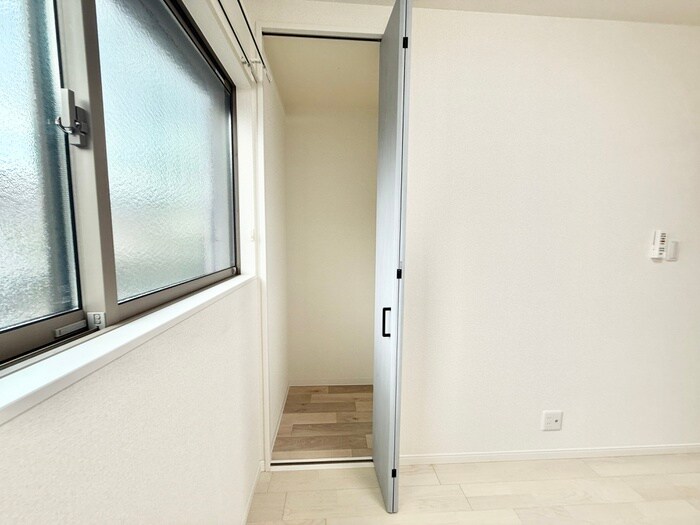 物件内観写真16　(収納)