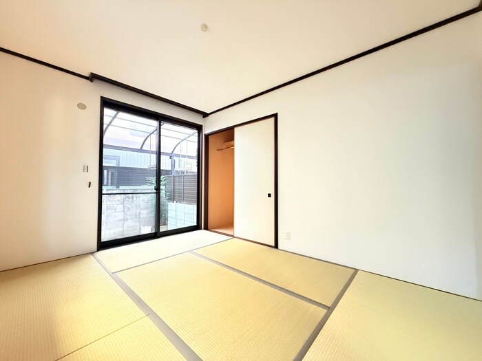 物件内観写真8　(居室)