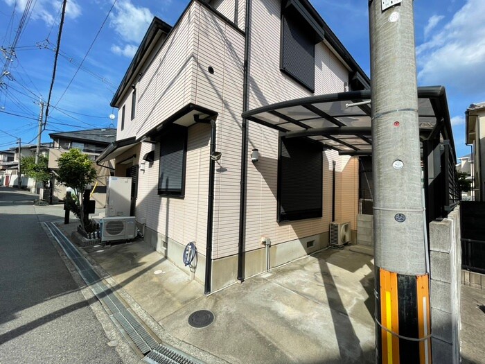 物件外観写真4　(駐車場)