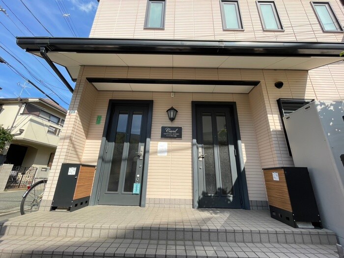 物件外観写真5　(エントランス部分)