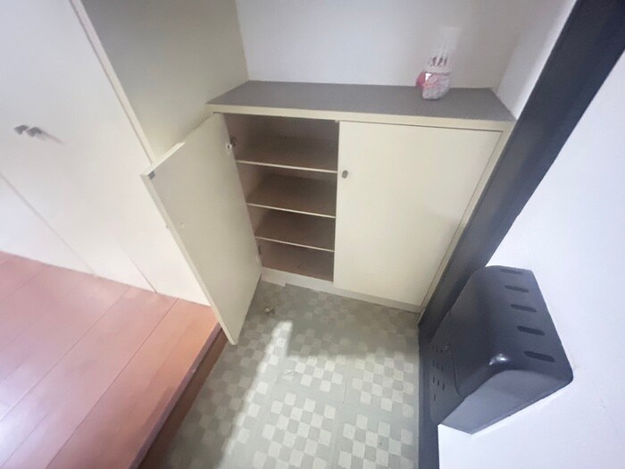 物件内観写真8　(靴箱)