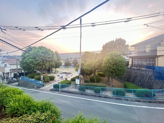 物件内観写真19　(室内からの展望)