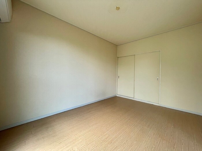 物件内観写真21　(居室)