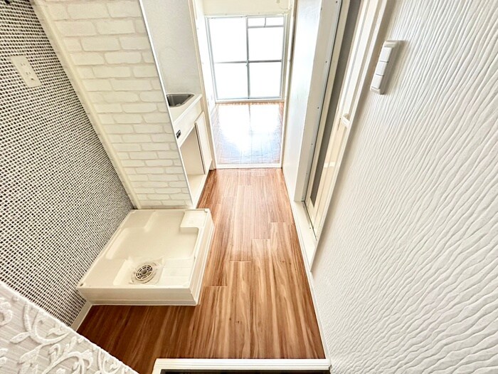 物件内観写真17　(廊下)