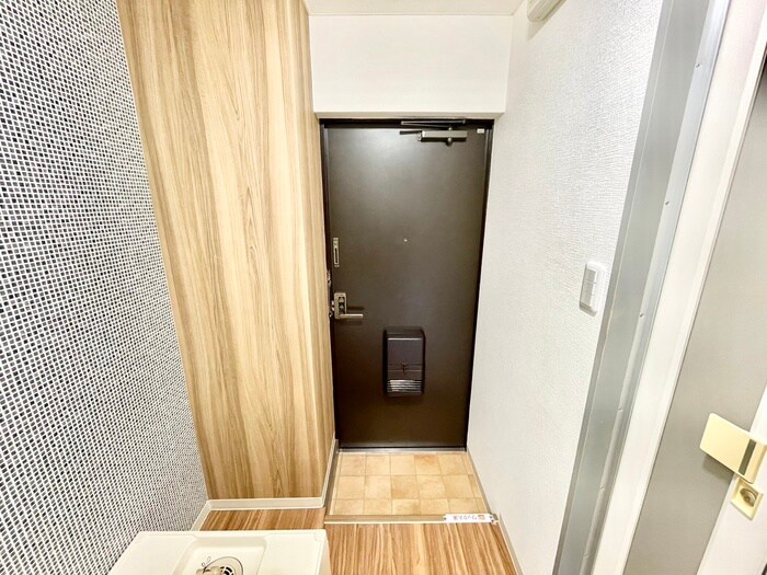 物件内観写真19　(玄関)