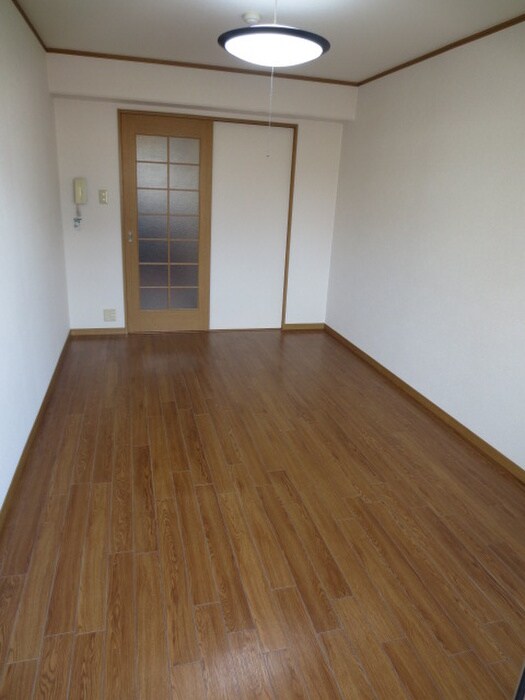 物件内観写真4　(居室)