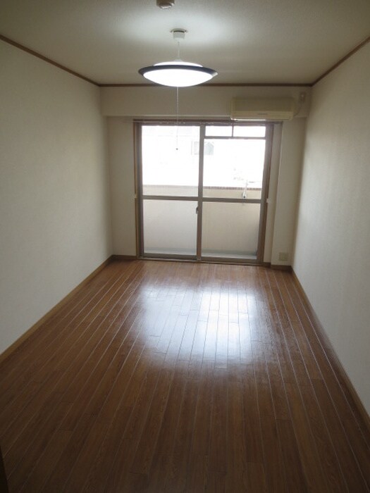 物件内観写真5　(居室)