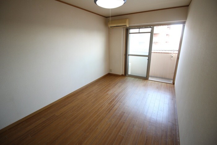 物件内観写真5　(居室)