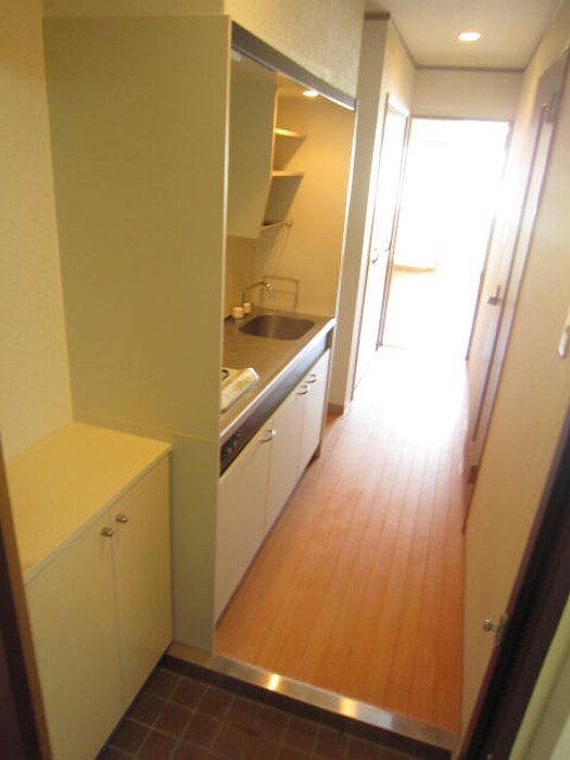 物件内観写真13　(廊下)