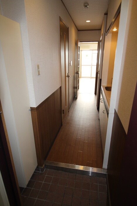 物件内観写真15　(廊下)