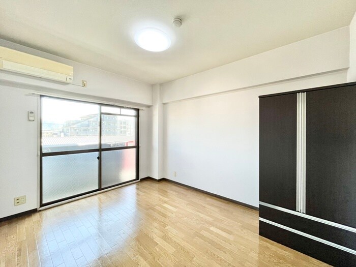 物件内観写真6　(居室)